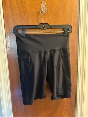 Old Navy Women's High-Waist Black Biker Shorts